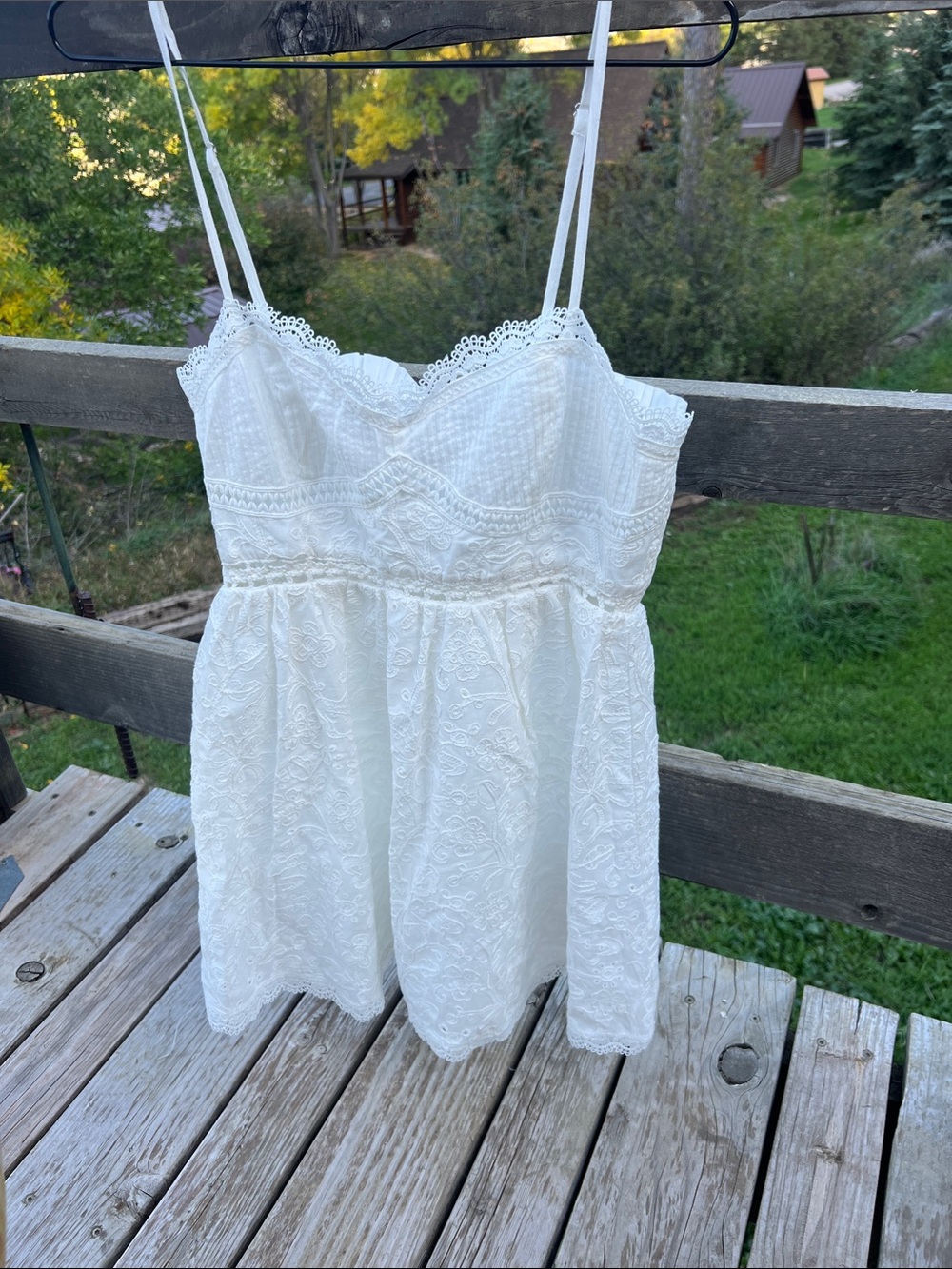 Altar’d state Women’s White Mini Dress gorgeous detail Size Large